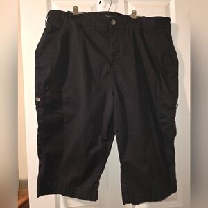 Lee Black Capri Pants with Side Cargo Pockets